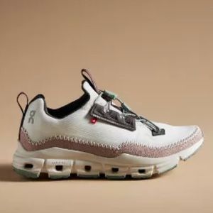 ON Cloud Cloudaway Women’s Size 9, Ice/Moss BRAND NEW IN BOX!